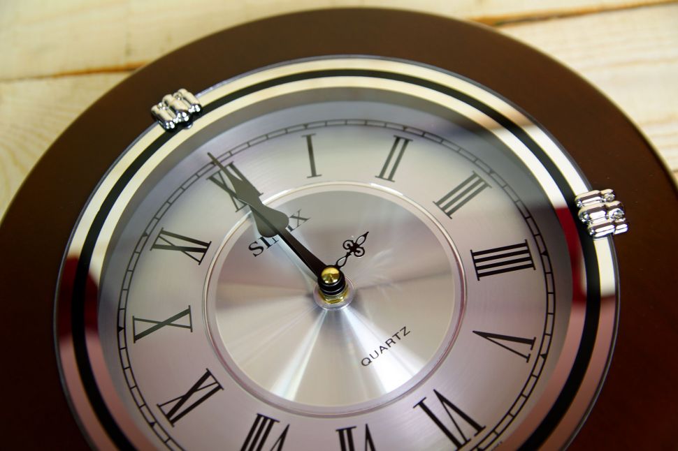 Настенные часы Sinix 1018SR с механизмом плавного хода фото 1
